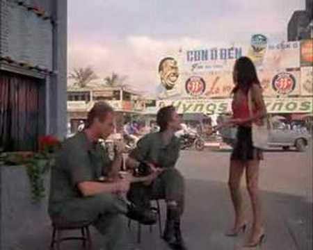 La chaqueta metalica "yo hacer contigo amor bueno"