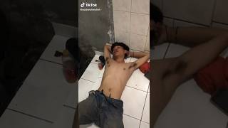 Download lagu Pijat Brondong Ganteng Bulu Ketiak Lebat #massage #viralvideo mp3