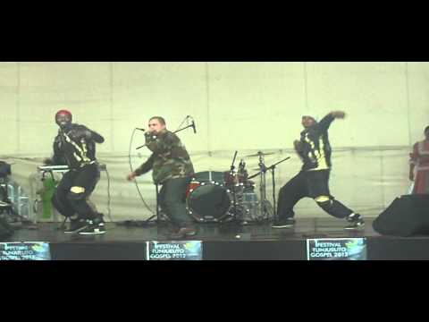 KINGBLESSED Y CON REGGAETON