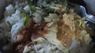 preview picture of video 'Traditional Soto Lamongan - East Java'