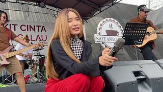 Download lagu TIARA - 3 PEMUDA BERBAHAYA X SALSA BINTAN - di populerkan oleh kris - (official video music) mp3 Download lagu TIARA - 3 PEMUDA BERBAHAYA X SALSA BINTAN - di populerkan oleh kris - (official video music) mp3