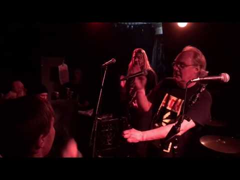 Missbrukarna - Du är inte du (live i Uppsala 15/2-2019)