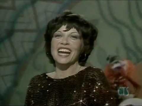 Muppets - Jaye P Morgan & the Electric Mayhem - That Old Black Magic