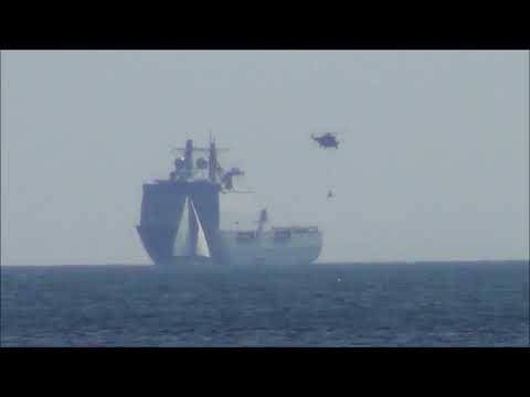 Seaking übt auf der Ostsee mit HNLMS L800 Rotterdam "Schneller Adler" 05.05.2022 bei Mukran/Rügen