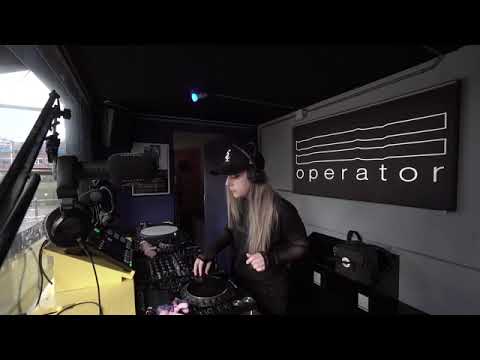 Operator Radio - Invalid Request invites Esther Duijn / Esther Dune