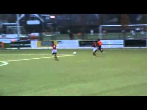 Djaffa schiet op de lat tegen Wasmeer 30-11-2010