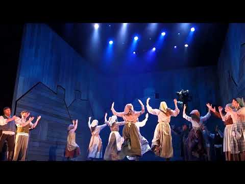 Topol performing Prologue & Main Title (Tradition)