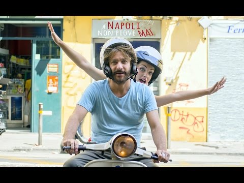 A Napoli Non Piove Mai (2015) Trailer