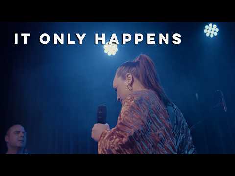 It Only Happens (When I Look At You) | Renée Geyer | Rā Charmian