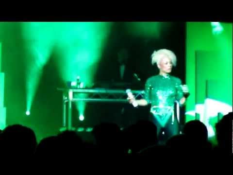 Sneaky Sound System - Sweet Dreams (Are Made of This) LIVE 2011