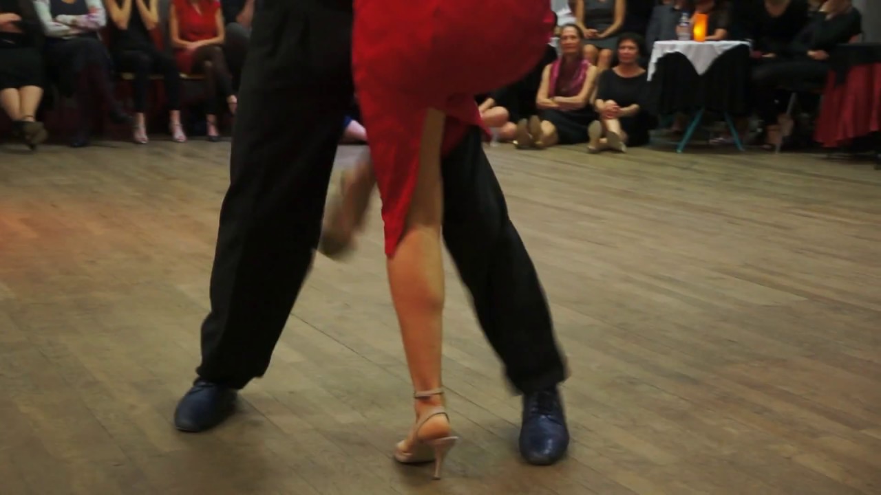Veronica Toumanova & Benjamin Solano perform in Tours - Tango - 3/4
