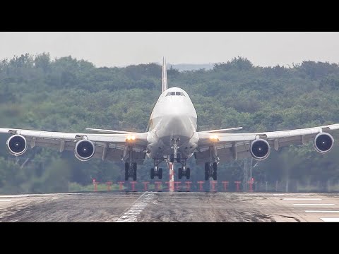 90 LANDINGS & TAKEOFF`s in 60 MINUTES FROM Year 2014 - VINTAGE AVIATION (HD)