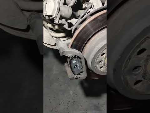 Mercedes 4 matic ll rear brake pads fitting ll