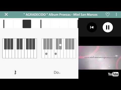 Agradecidos acordes de piano