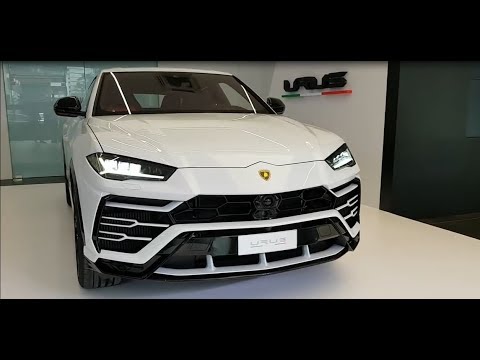 The first lamborghini SUV the lamborghini URUS