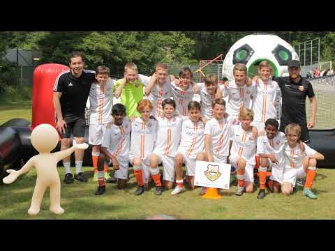 BVC Bloemendaal tijdens toernooi Apeldoorn 2022 JO13-1 vs Vitesse en PEC Zwolle