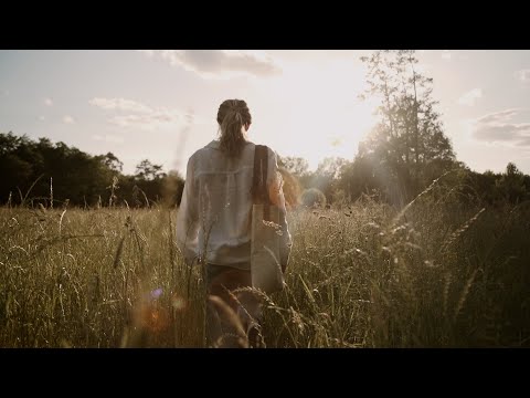 ESTI MARKEZ - Hitzekin Jolasean