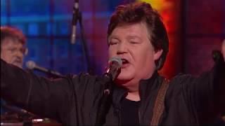 Shenandoah Performs &quot;The Church On Cumberland Road&quot; | Huckabee