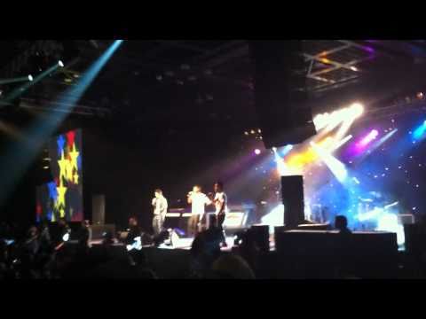 Erfan , Khashayar , Behzad Leito in concert Dubai 2010