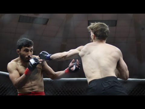 Brandon Clark vs Edgar Ruiz 135lbs Bantamweight match