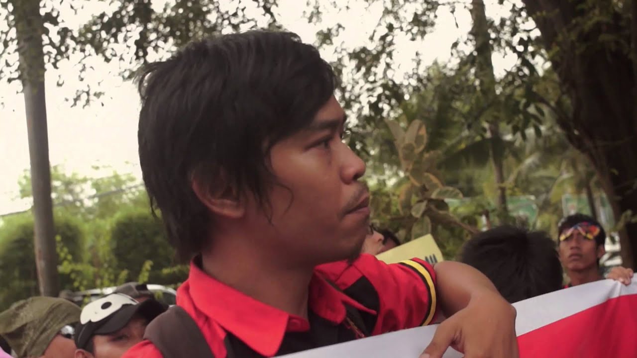 DI BALIK FREKUENSI - Official Trailer (Version-1 HD)