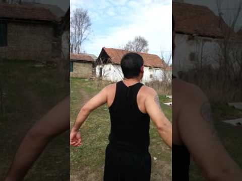 Kullo Lee tomboló ökle !! Igy szoktam edzeni esténként.