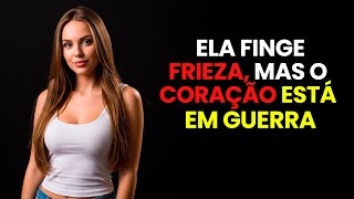 O Que Realmente Significa Quando Ela Te Ignora (Mas Continua Pensando Em Você) | Psicologia Feminina