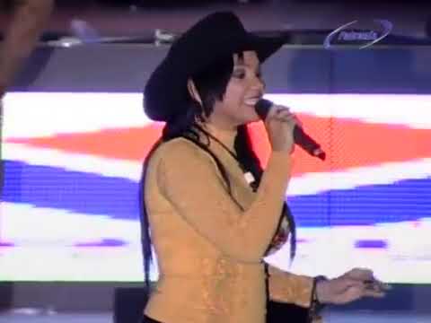 La Negra Linares - Los Hombres Pa´ las Mujeres (En Vivo)