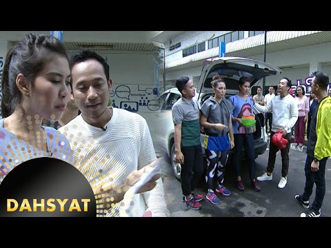 Kocak Host Dahsyat Bongkar Mobil Dan Tas Syahnaz [Dahsyat] [15 April 2016]