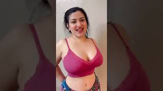 Bouncing boobs boobs show hot random insta girl showing big boobs nipple show #youtubeshorts