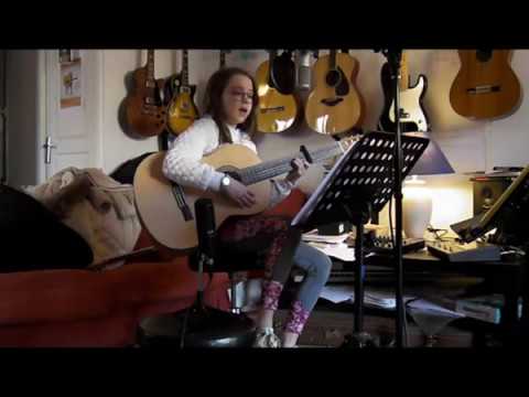 Coline - Guitare et chant - Donnez-moi