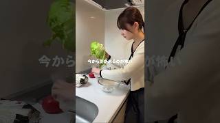 【簡単レシピ】ブラック企業で疲れた肌に！トマトとレタスのさっぱりレンジ鍋