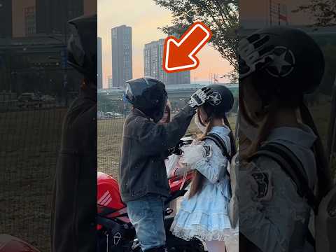 Ella eligió un auto de lujo… pero otra chica eligió su corazón ❤️