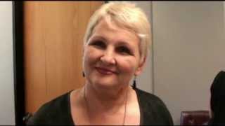 А у нас в школе, в пятницу ближе к вечеру, гостья и угощение. А еще мы поем.