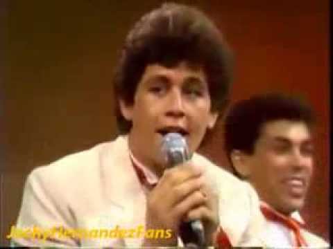 Anibal Bravo Canta Jochy Hernandez - La Chica De Hoy