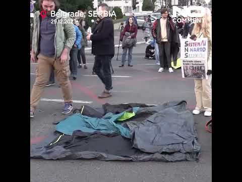 Students block key roads in Belgrade as protests continue #shorts
