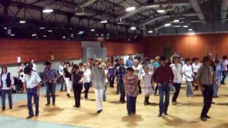 preview picture of video 'CAUSSADE (82) Country Line Dance - S 29  Mai 2010  (V10)'