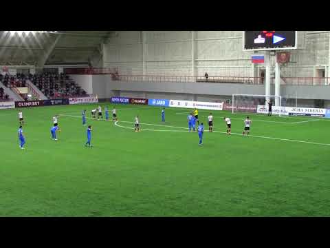 Владислав Полетаев берет пенальти