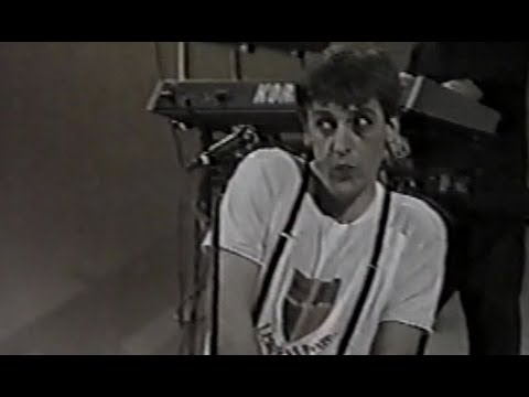 Los Encargados - Tratame Suavemente - En vivo en Canal 9