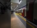CHANGING FROM NORTHERN TO VICTORIA LINE AT EUSTON STATION THIS MORNING AT 7AM