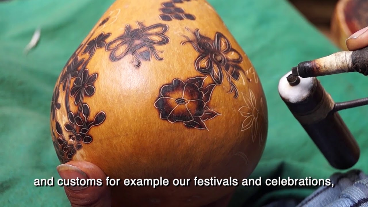 Manos Amigas (Peru) Katiya Canto, gourd artisan tells her story