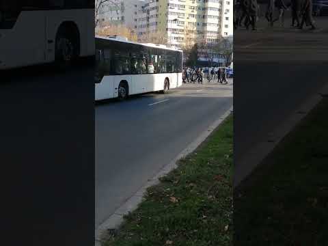 Autobuzul MBC E3 #4489 pe linia 335 sosind în stația Bd Chișinău