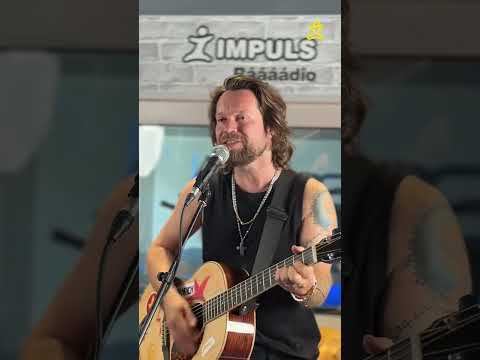 Richard Krajčo zazpíval ve studiu jeho hit "Obchodník s deštěm" 🎶✨