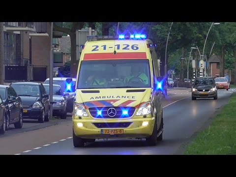 A1 Ambulance 21-126 met spoed in Oss