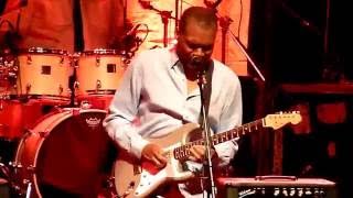 ROBERT CRAY - won`t be coming home - LIVE @ ADMIRALSPALAST 08-10-2016
