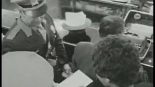 Martin Luther King, Jr. Sings in Memphis