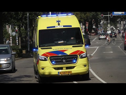 Verschillende Ambulances uit Gelderland-Midden met spoed naar het Radboud UMC in Nijmegen