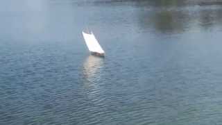 preview picture of video 'Modellboote (Segelboote) auf dem Flückigersee'
