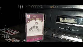 Download lagu Ebiet G Ade - Untuk Kita Renungkan (Kaset Pita) mp3 Download lagu Ebiet G Ade - Untuk Kita Renungkan (Kaset Pita) mp3