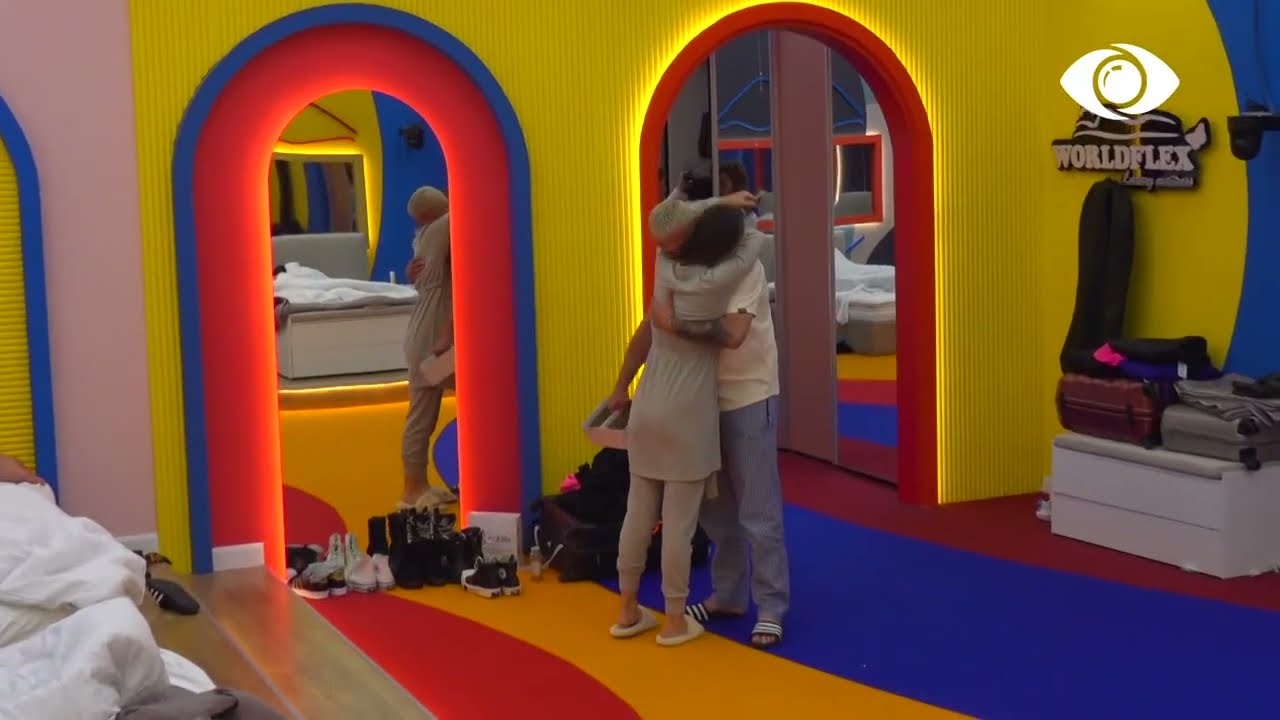 Zgjohet Kiara, përqafon dhe puth Luizin